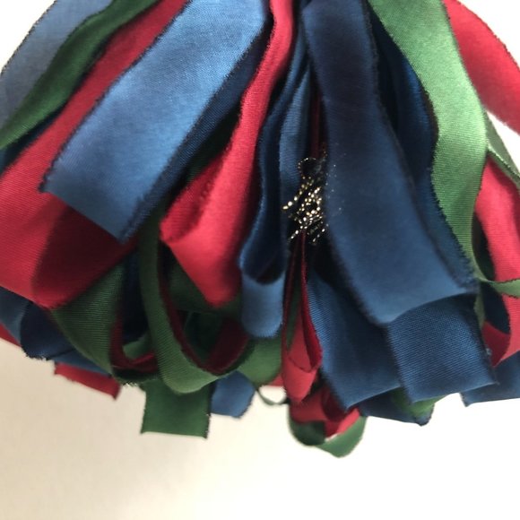 NWOT - Hand-made Green Red Blue Silk Ribbon Tassel - Picture 4 of 5